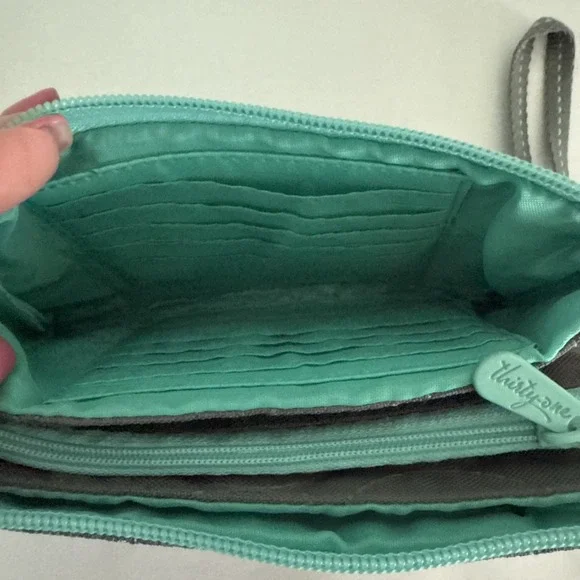 Thirty One 31 Vary You Quilted Gray‎ Aqua Wristlet Wallet With Strap - Picture 4 of 6